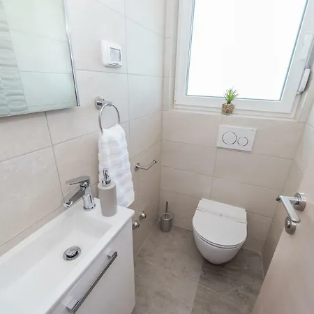 Apartament Franica *